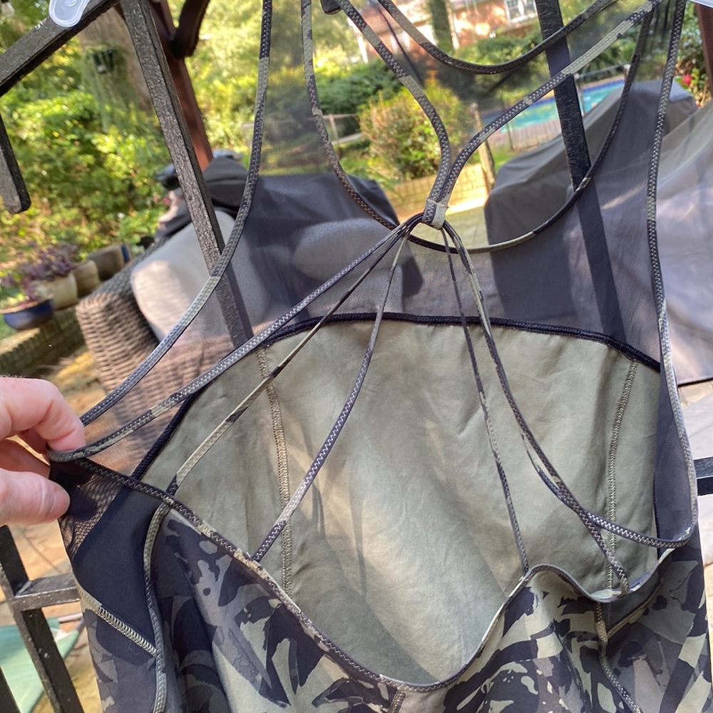 Lululemon strappy back top - Picture 4 of 8